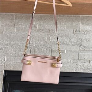 Michael Kors Light Pink Crossbody Bag Wallet